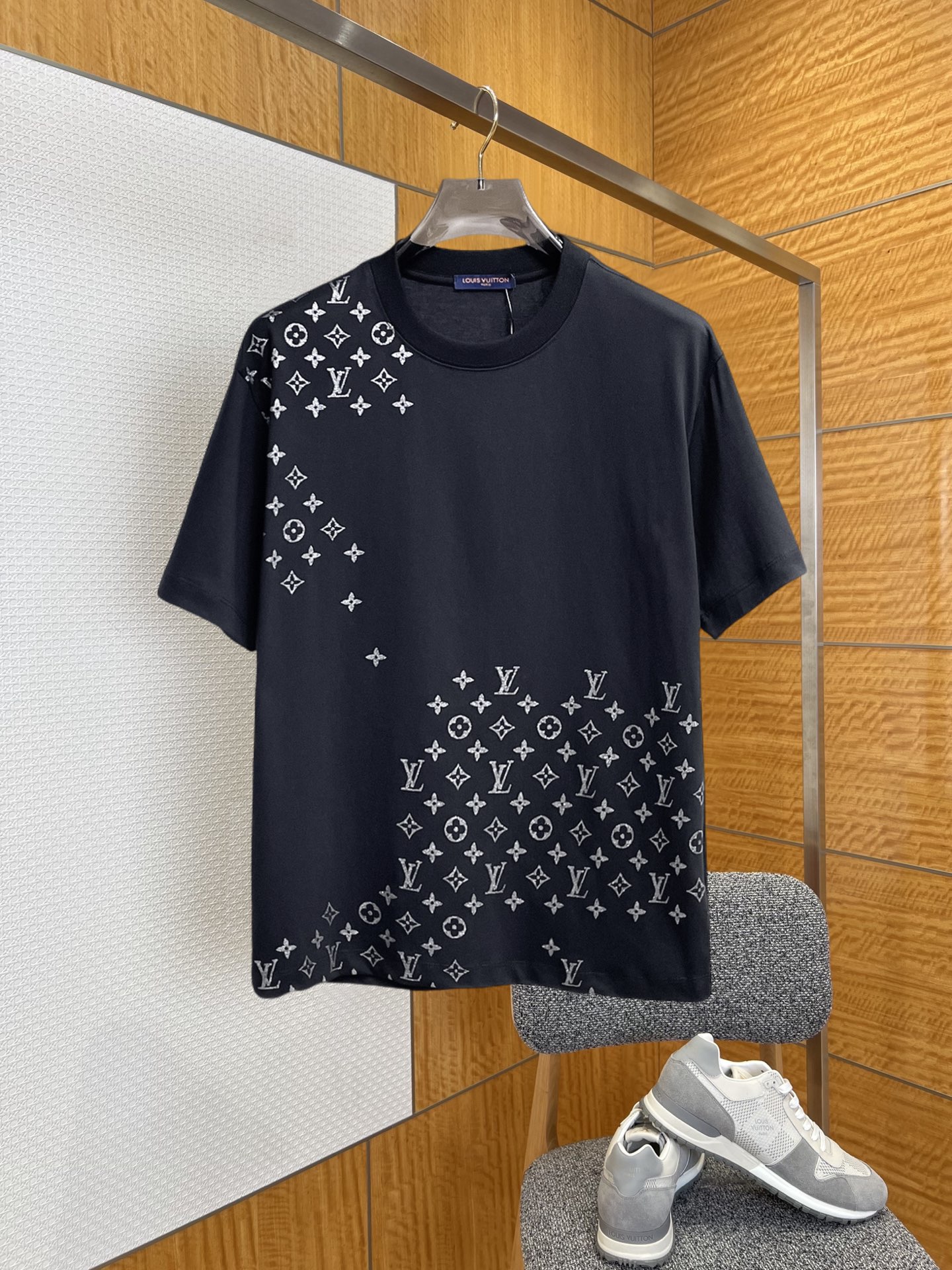 short sleeves